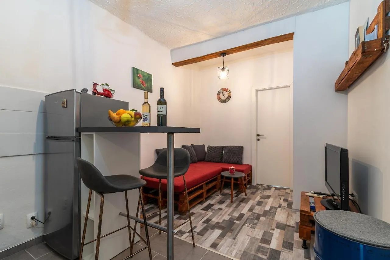 Studio Apartman Duje Trogir Apartment